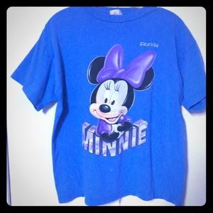 Tee shirt with graphic.